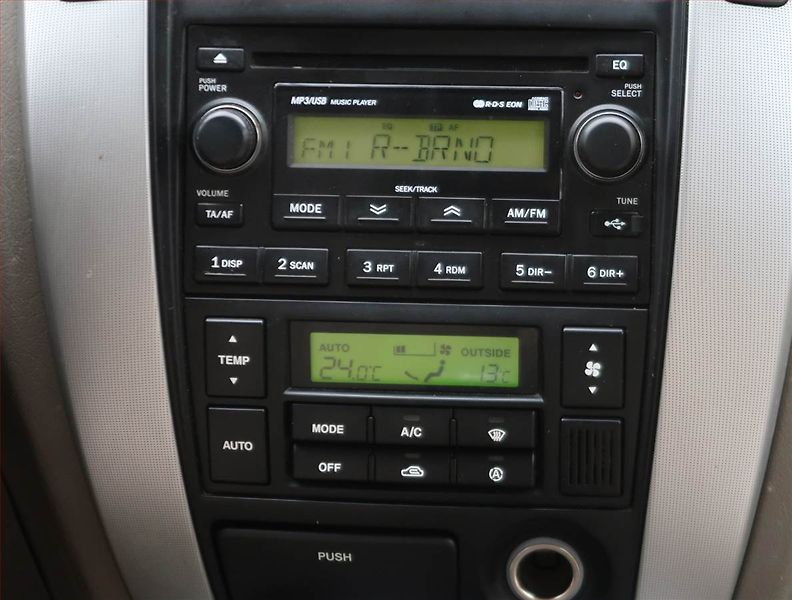 Hyundai Tucson (2007) 2.0 CRDi, 4X4, Serv.kniha - fotka 12 z 15
