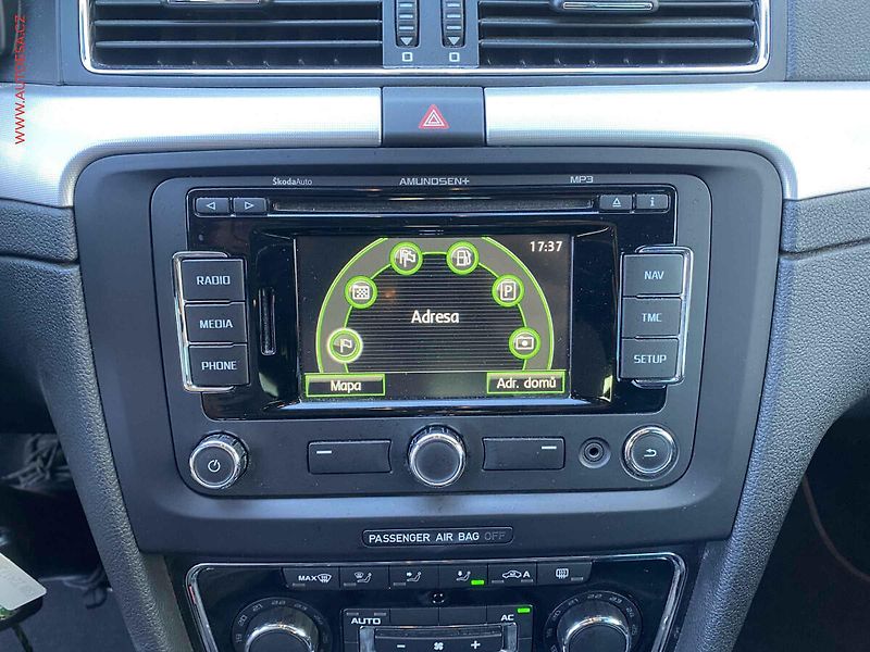 Škoda Superb (2012) 2.0 TDi, Ambition - fotka 17 z 18
