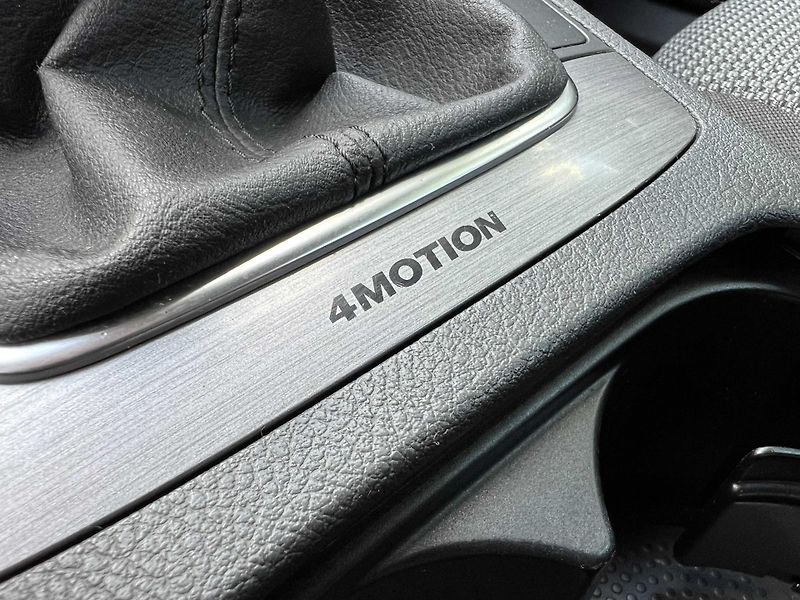 Volkswagen Passat 2.0 TDi 4MOTION 1.MAJ SERVISKA - fotka 19 z 19