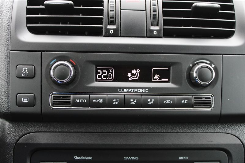 Škoda Roomster 1,2 TSI  NOVÉ V ČR,1.MAJITEL - fotka 11 z 41