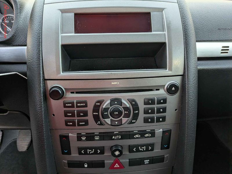 Peugeot 407 (2006) 1.6HDi, Panorama, AC - fotka 12 z 14