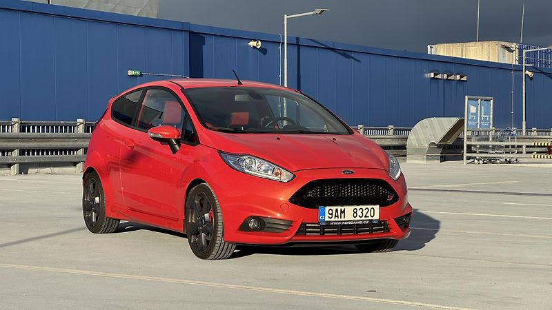 Ford Fiesta (2016) ST - fotka 2 z 14