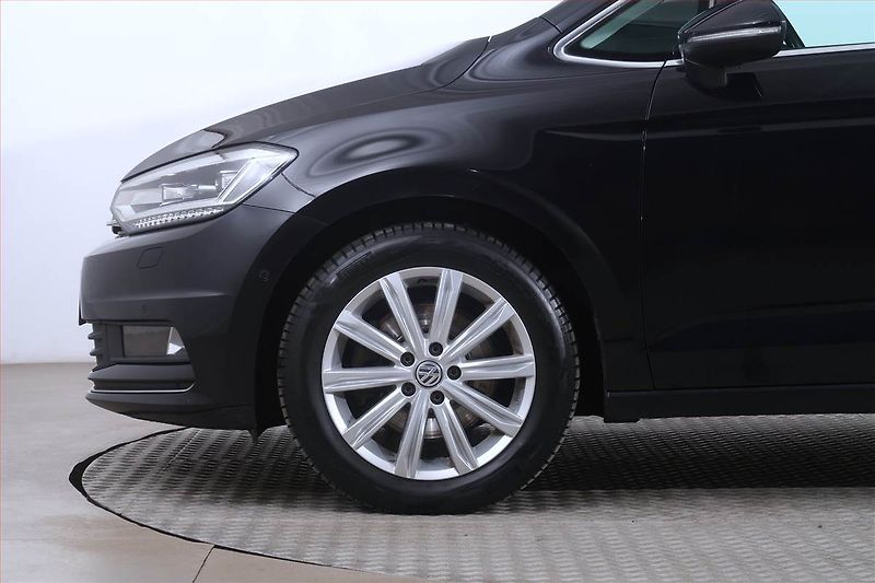 Volkswagen Touran (2019) 2.0 TDI, Automat, Navi - fotka 15 z 22