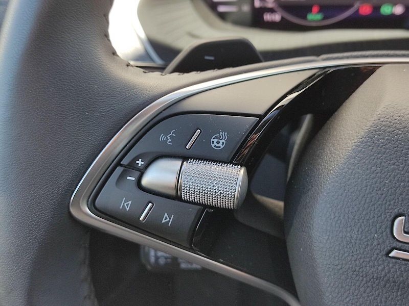 Škoda Octavia (2025) Top Selection 1,5 Tsi 110 Kw D - fotka 28 z 36