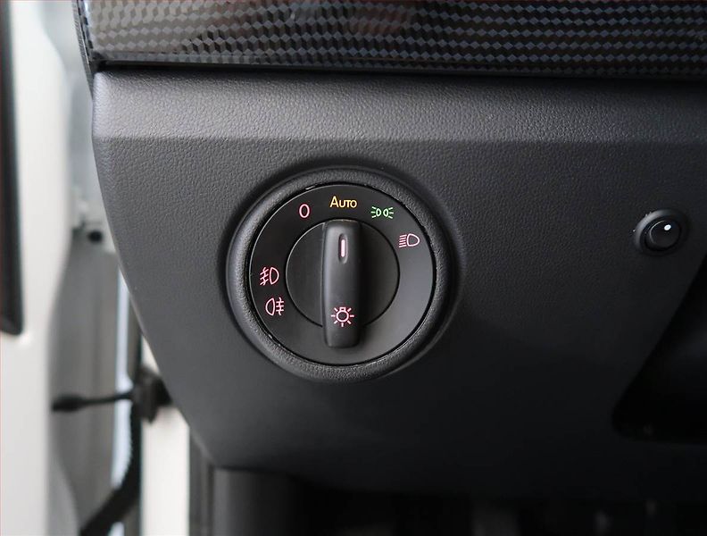 Volkswagen up! (2022) 1.0, Tempomat, Park. senzory - fotka 18 z 19
