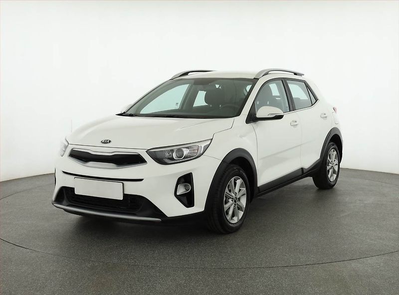 Kia Stonic (2020) 1.0 T-GDI, Automat, ČR,1.maj - fotka 2 z 17