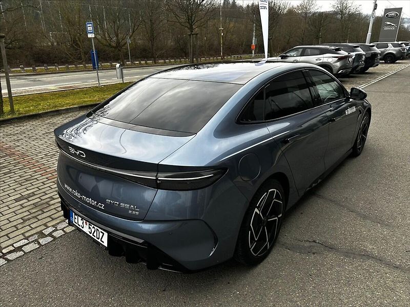 BYD Seal 0,0   EXCELLENCE AWD 390 KW - fotka 7 z 23