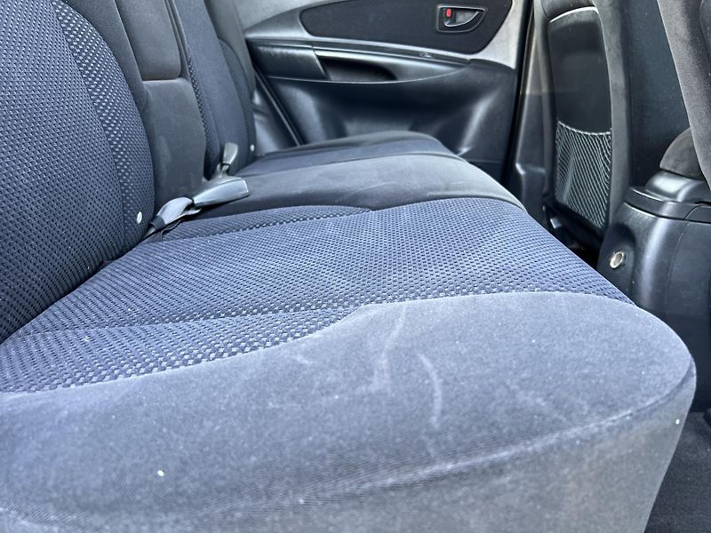 Hyundai Tucson 2.0CRDi 4x4 KLIMATIZACE ALU - fotka 24 z 35