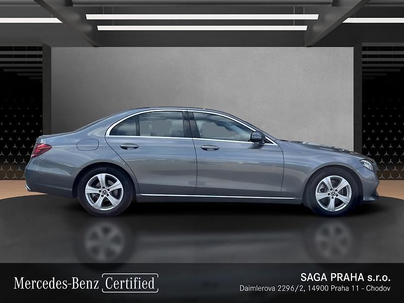 Mercedes-Benz Třídy E E-Třída 250 - fotka 3 z 23