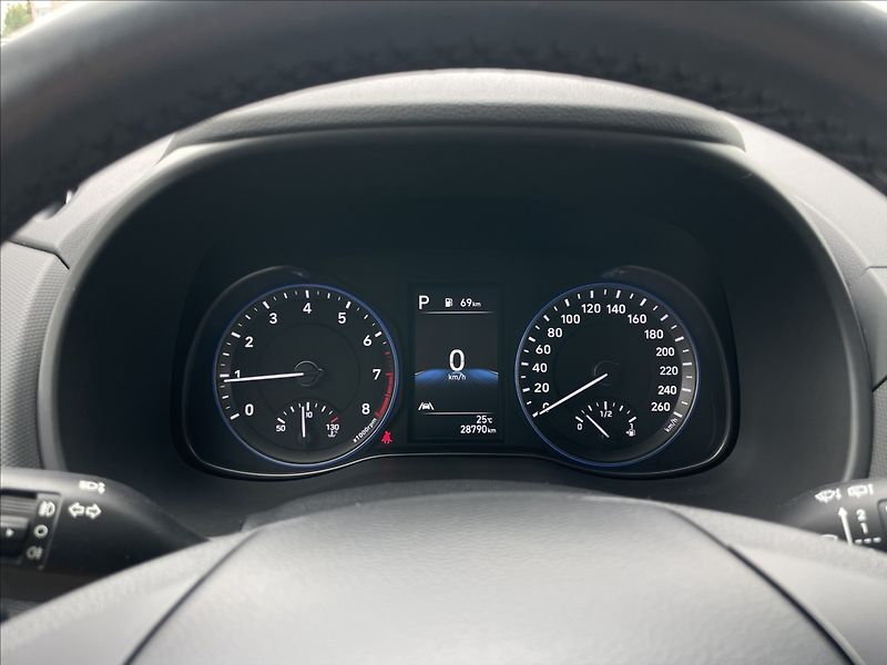 Hyundai Kona 1,0 T-GDI DCT Comfort PDC+AC - fotka 9 z 23