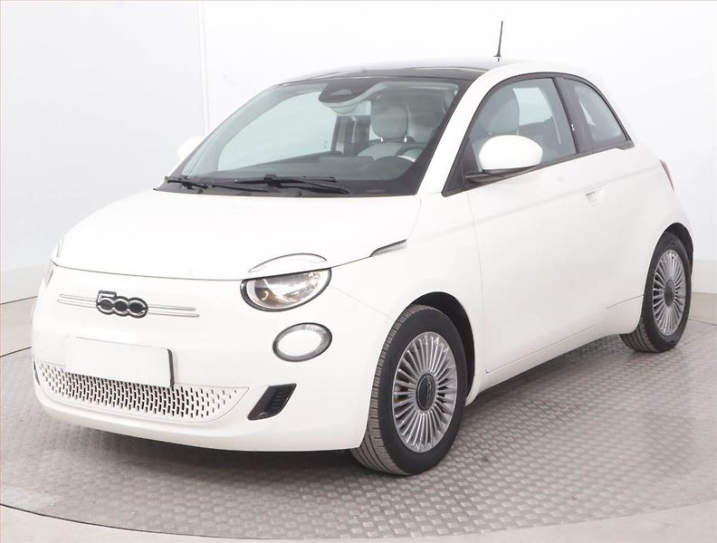 Fiat 500e (2021) 42 kWh, SoH 93%, Automat - fotka 2 z 20