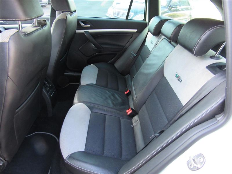 Škoda Octavia 2,0 TSI RS 147kW Combi - fotka 10 z 26