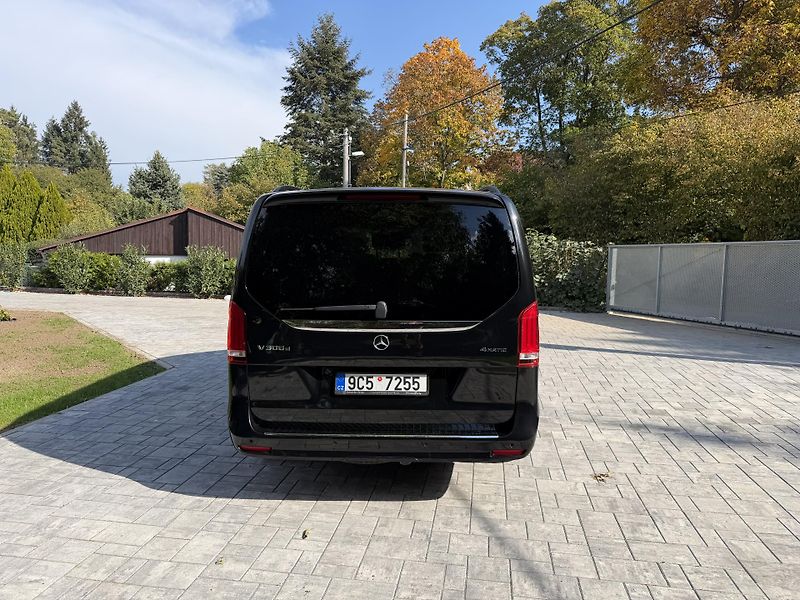 Mercedes-Benz Třídy V (2022) EXCLUSIVE 300d 4M AMG/AIR - fotka 5 z 52