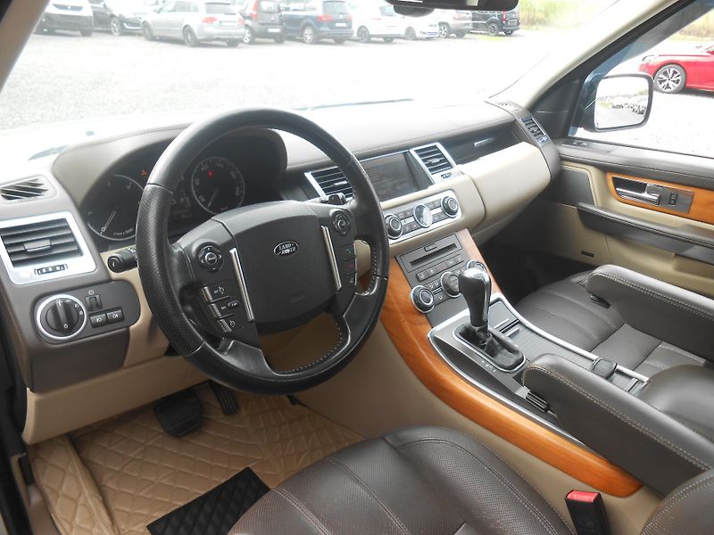 Land Rover Range Rover Sport 3.0D,180KW,4x4,XENONY,Tažné! - fotka 32 z 48