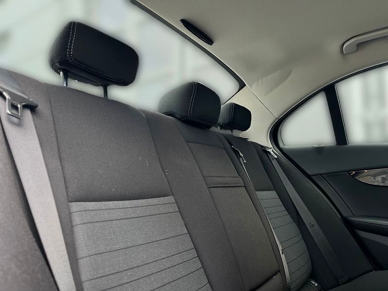 Mercedes-Benz Třídy C Třída C 200 d Aut. - fotka 18 z 18