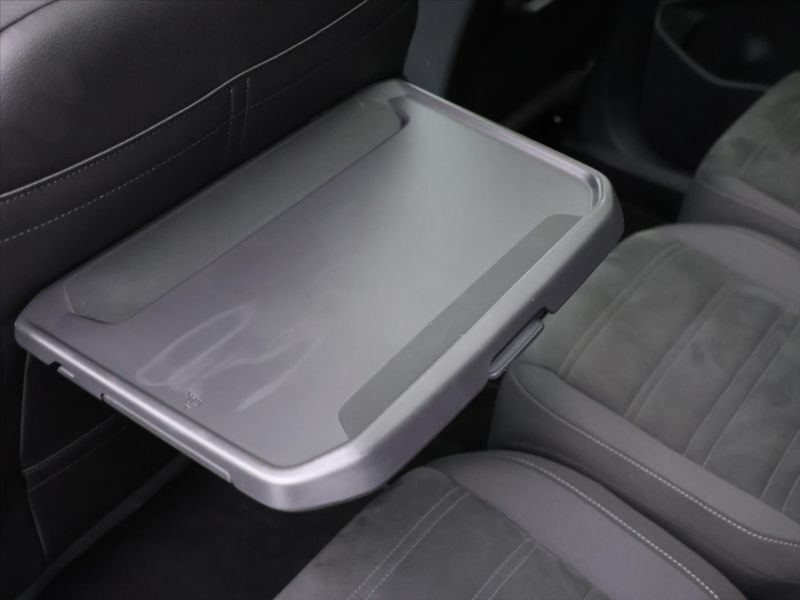 Volkswagen Touran 2,0 TDI DSG Highline 7Míst DPH - fotka 32 z 41