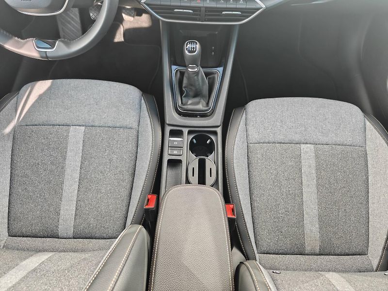 Škoda Octavia Top Selection 6MP 1,5TSI - fotka 9 z 26