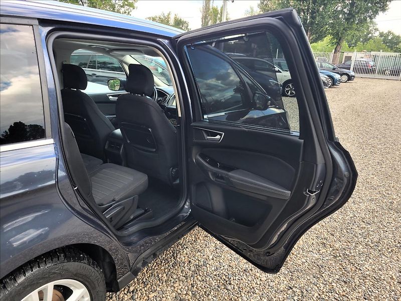 Ford Galaxy 2,5 Již není k dispozici - fotka 16 z 50