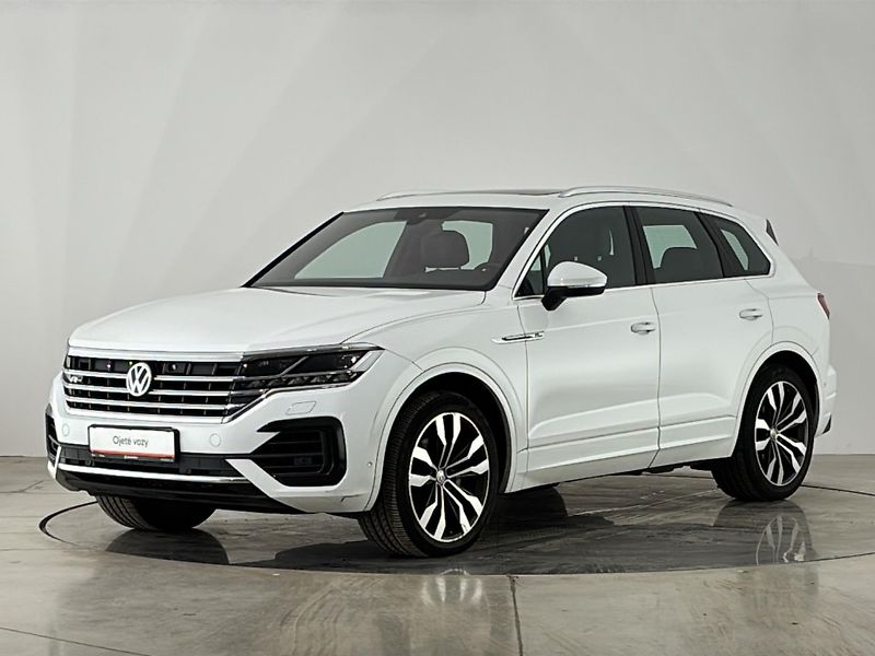 Volkswagen Touareg R-LINE - fotka 1 z 30
