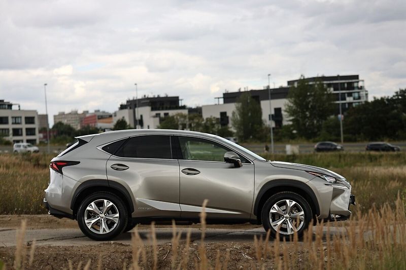Lexus NX 300h 300H 2,5 HEV PREMIUM (LUXURY T - fotka 6 z 35