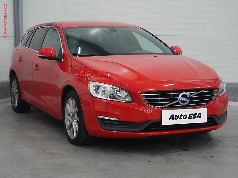 Volvo V60 (2014) 2.0 D, AT, tempo, park.asist - fotka 1 z 19