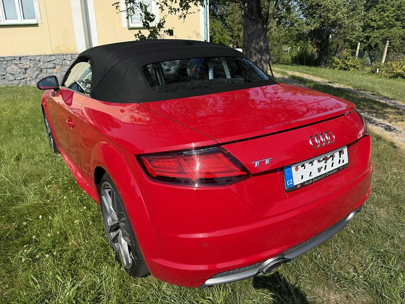 Audi TT (2016) Audi TT Roadster S-line - fotka 4 z 18