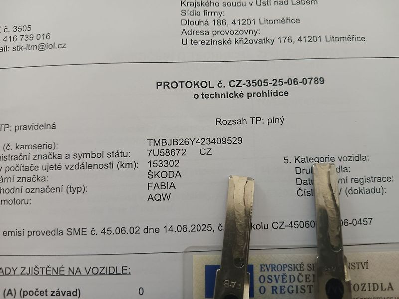 Škoda Fabia 1.4 MPI Combi - fotka 23 z 24
