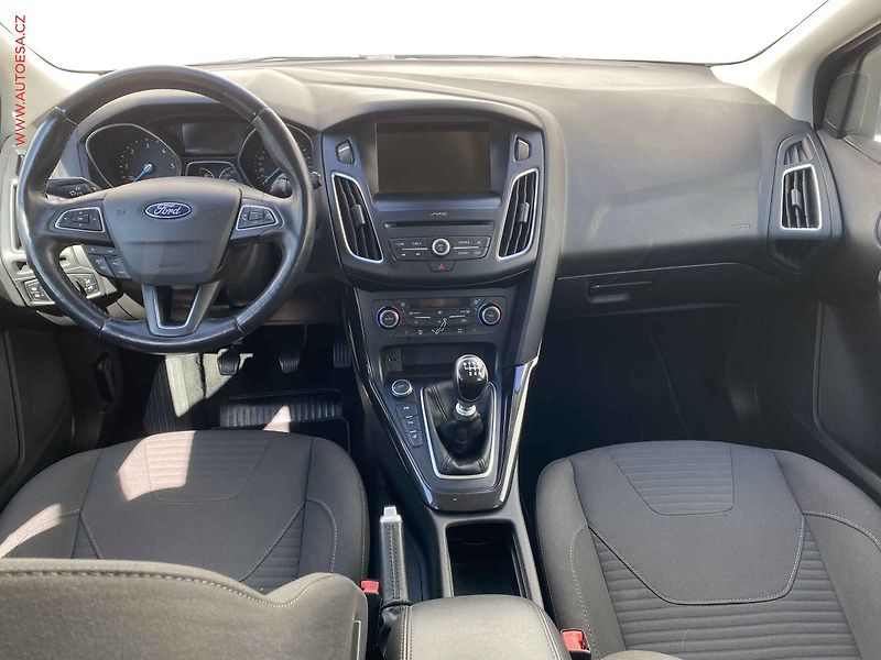 Ford Focus (2016) 1.5 TDCi, ČR, Titanium - fotka 8 z 18
