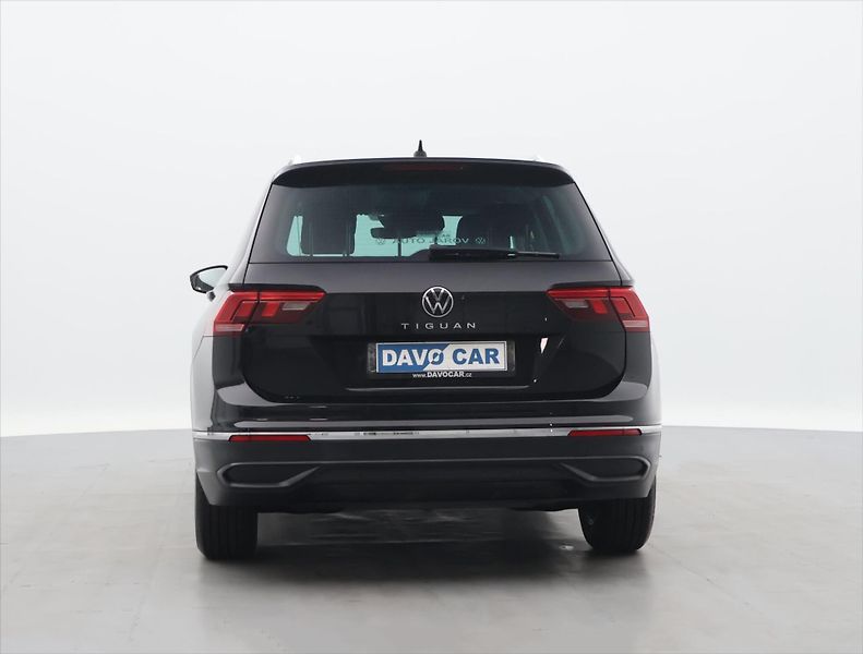 Volkswagen Tiguan 1,5 TSI ACT 110kW DSG Life DPH - fotka 6 z 34