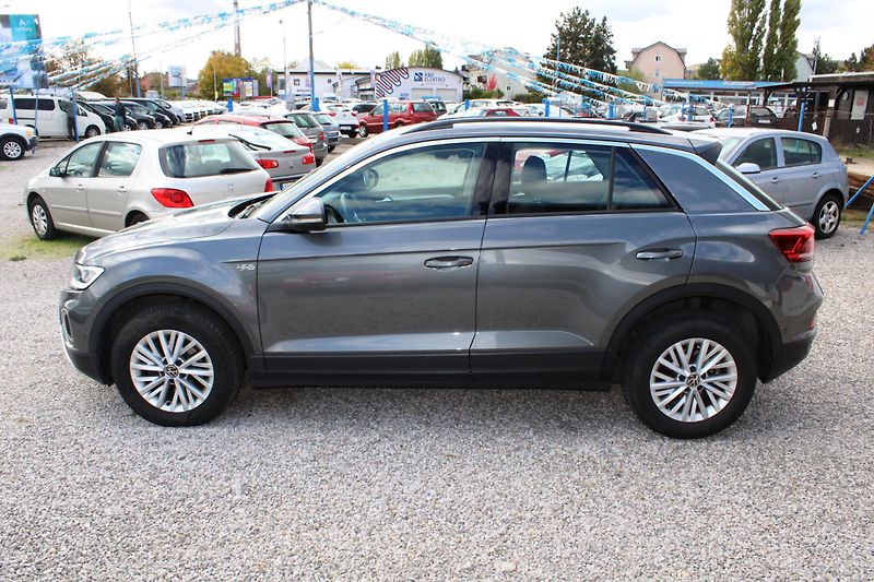 Volkswagen T-Roc (2024) 1,5TSI DSG LED ADAPT.TEMPOMAT  - fotka 4 z 21