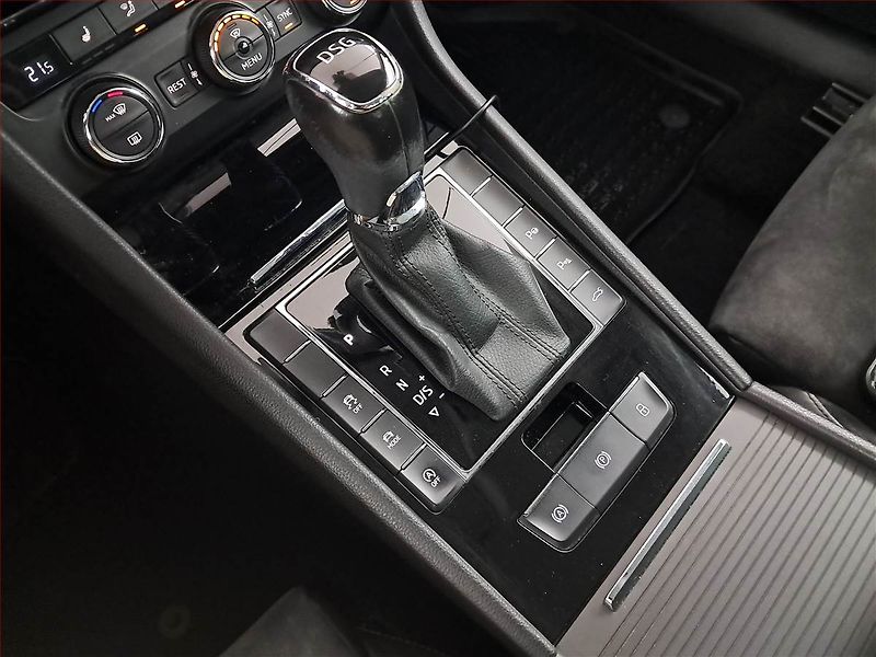 Škoda Superb (2015) Style 2.0 TDI, Automat - fotka 16 z 20