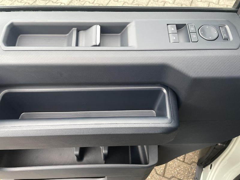 Kia PV5 (2026) 5P 4x2 PLUS 89 KW + 51,5 KWH - fotka 12 z 31