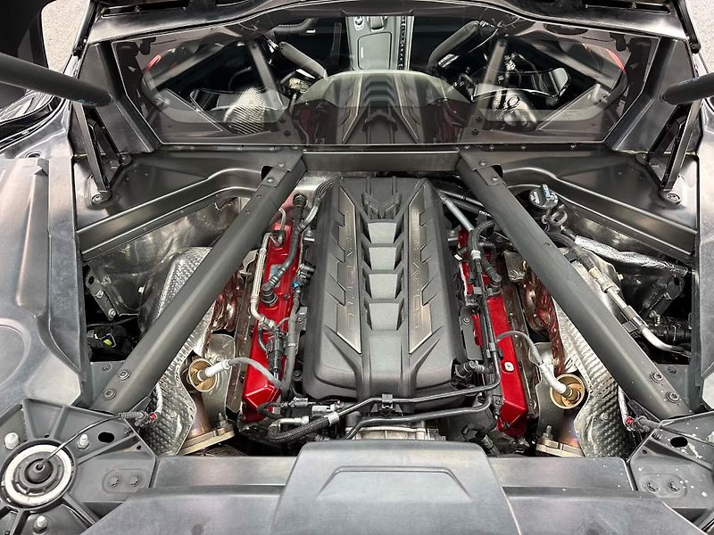 Chevrolet Corvette (2026) C8 Stingray 3LT Magnetic Lift - fotka 21 z 22