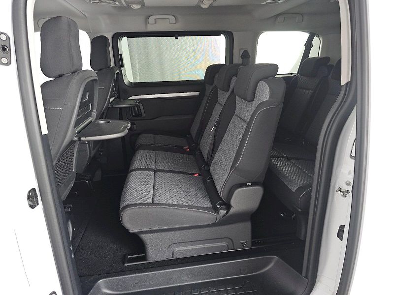 Toyota ProAce Verso (2025) 2.0D 106kW FAMILY 8S WEBASTO L - fotka 7 z 34