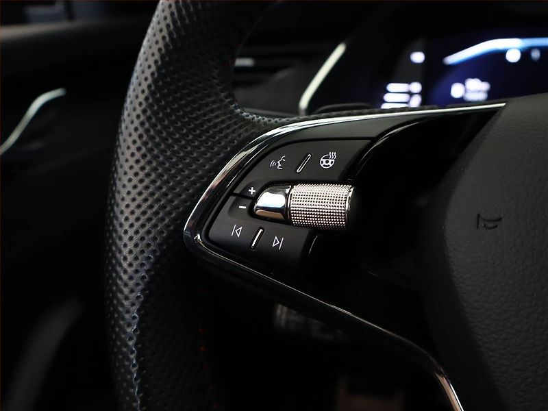 Škoda Octavia (2020) RS 2.0 TSI - fotka 18 z 27
