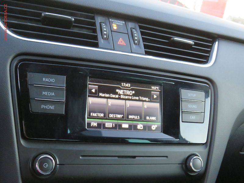 Škoda Octavia (2016) 1.6TDi, ČR, AC, výhřev sed - fotka 14 z 20