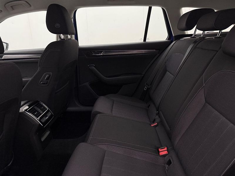 Škoda Superb 1.5TSI DSG Style ACC Carplay - fotka 12 z 21