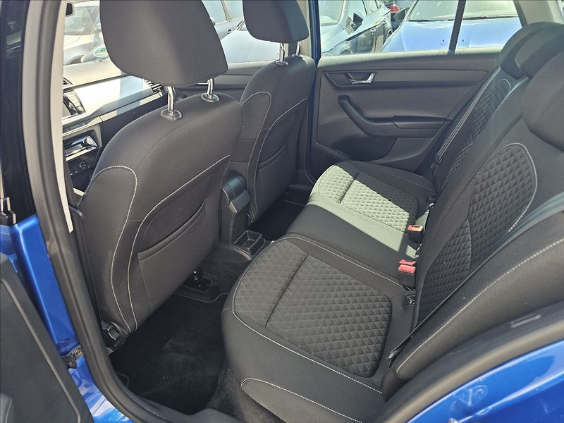 Škoda Fabia III 1,0TSi 70KW Drive - fotka 25 z 43