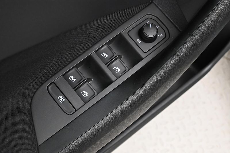 Škoda Scala 1,6 TDI 85 kW DSG Ambition Zár - fotka 24 z 29