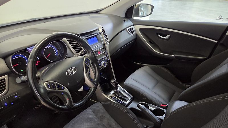 Hyundai i30 - fotka 5 z 6
