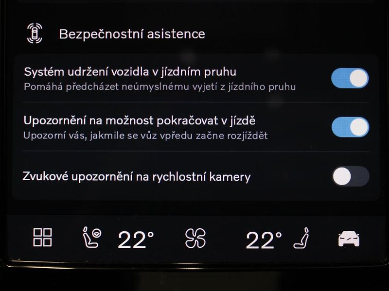 Volvo V90 2,0 T8 AWD PLUS Dark 59tkm. - fotka 12 z 27