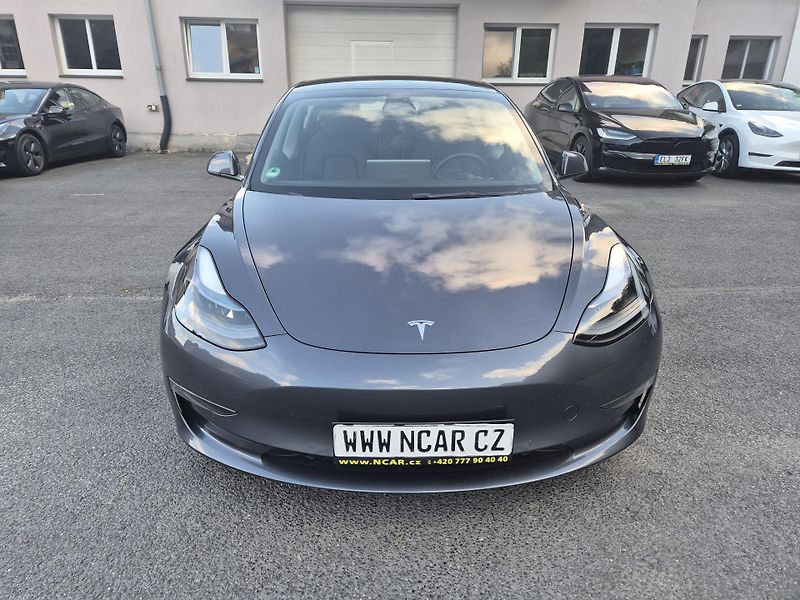 Tesla Model 3 LONG RANGE DUAL MOTOR 91,4% - fotka 9 z 49