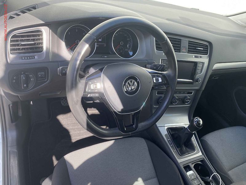Volkswagen Golf (2011) 1.2TSi, ČR, DSG, tempo - fotka 12 z 18