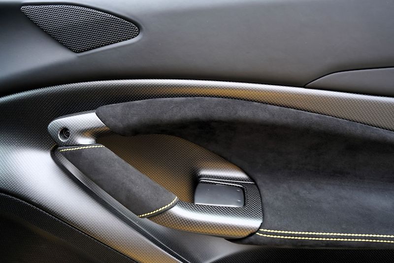 Ferrari F8 Spider/6700km/720 PS - fotka 36 z 51