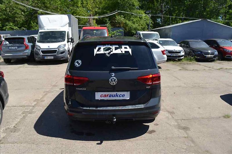 Volkswagen Touran (2016) 1,6 TDI - fotka 5 z 22