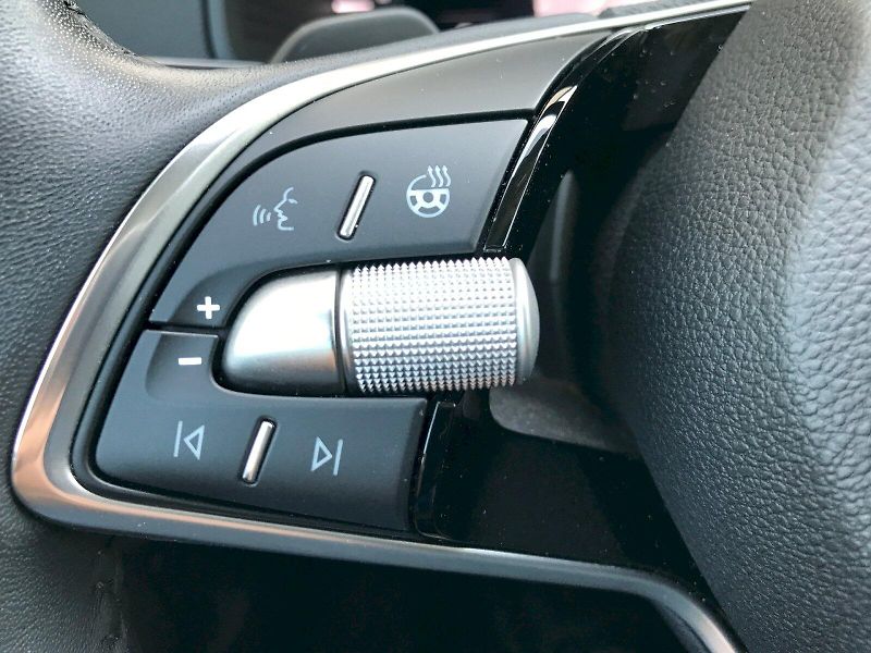Škoda Karoq (2024) SEL TS 110/1.5 A7F - fotka 20 z 27