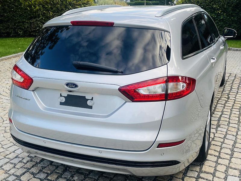 Ford Mondeo 2.0TDCi AUTOMAT SERVISKA TAŽNÉ - fotka 12 z 44