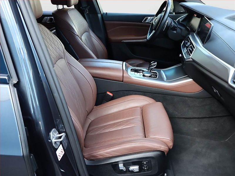 BMW X5 (2022) xDrive30d - fotka 7 z 25