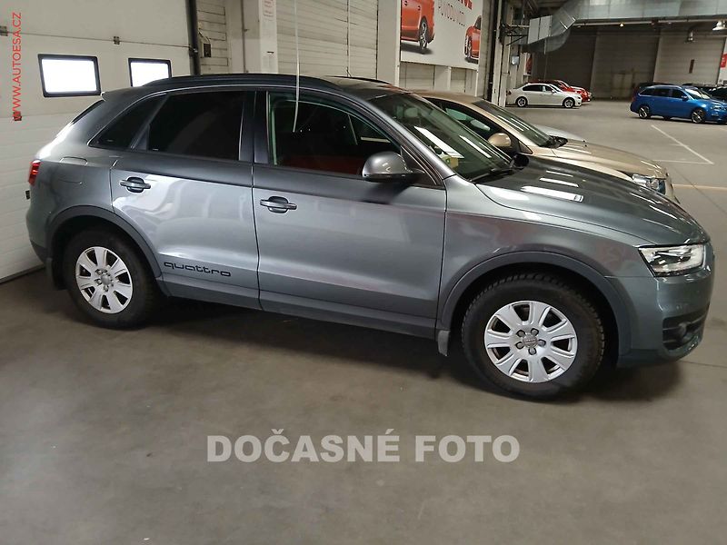 Audi Q3 (2012) 2.0 TSi Quattro, servis.kniha - fotka 2 z 3