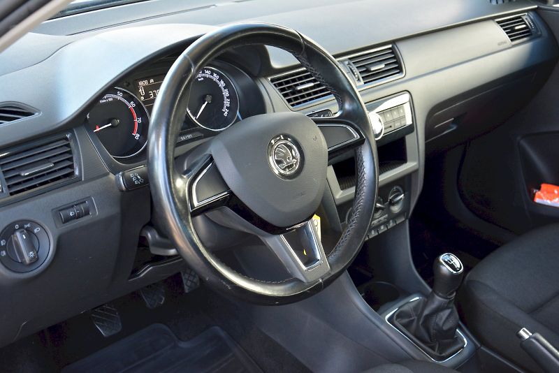 Škoda Rapid (2018) 1.0 TSI 70 kW Active PLUS - fotka 11 z 22